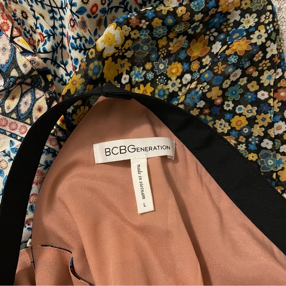 BCBGeneration Cross Halter Mix Print Dress Large - Picture 13 of 13